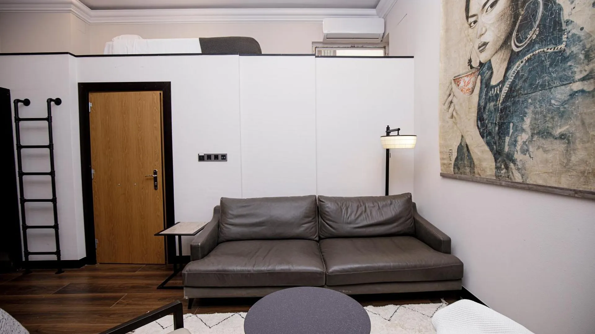 Beautiful Cosy Modern Apartment ,19Th Century Building Barcelona